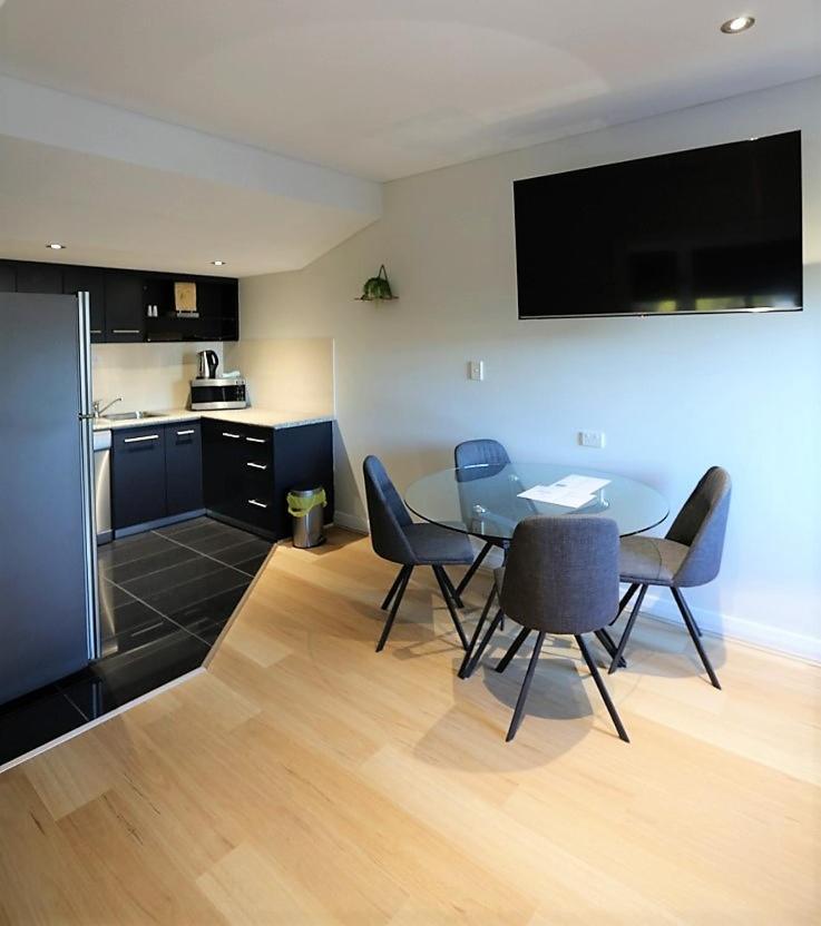 Dunsborough Apartments & Suites Екстериор снимка