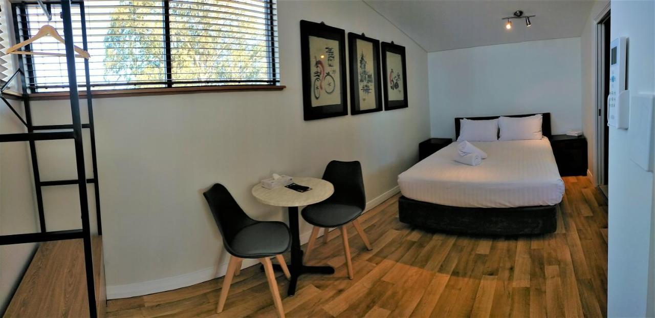 Dunsborough Apartments & Suites Екстериор снимка