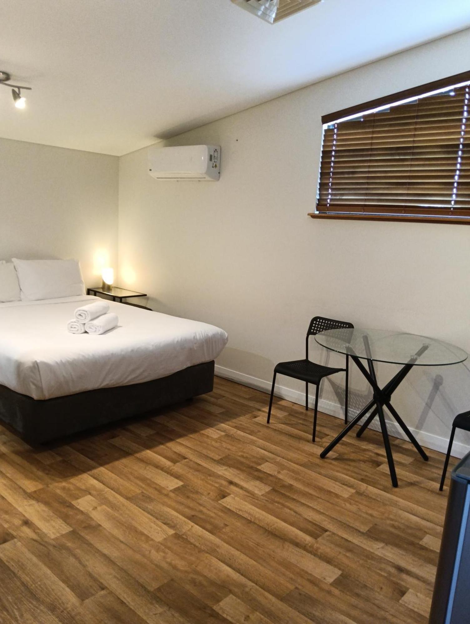 Dunsborough Apartments & Suites Екстериор снимка
